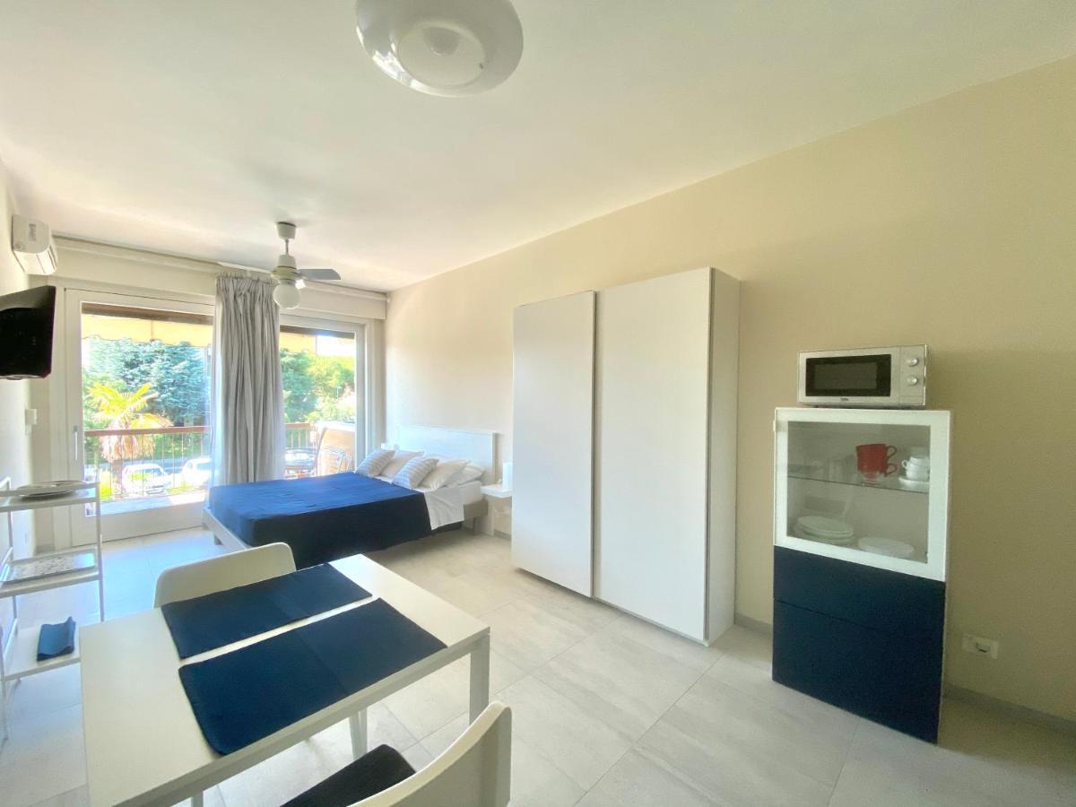 Jolly Apartments Сирмионе Экстерьер фото