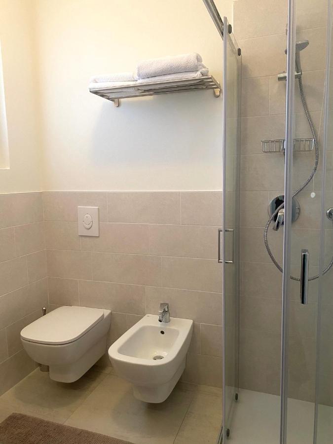 Jolly Apartments Сирмионе Экстерьер фото