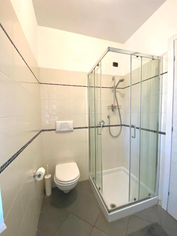 Jolly Apartments Сирмионе Экстерьер фото
