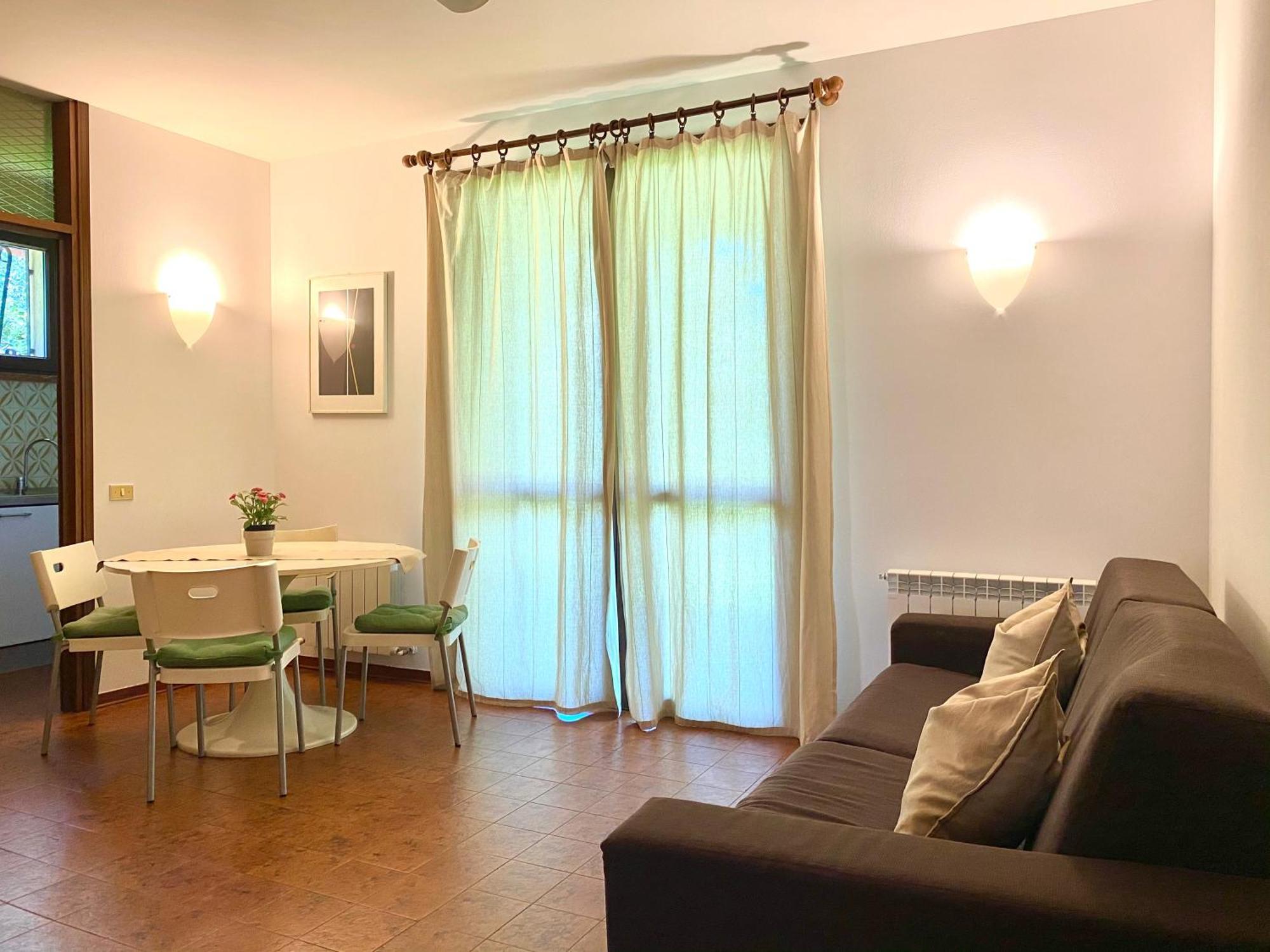 Jolly Apartments Сирмионе Экстерьер фото