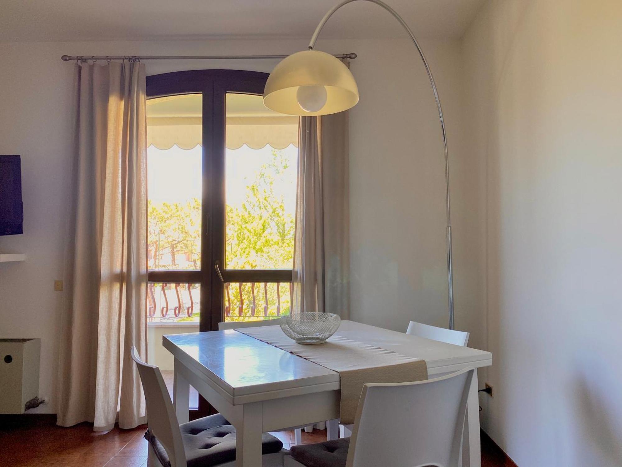 Jolly Apartments Сирмионе Экстерьер фото