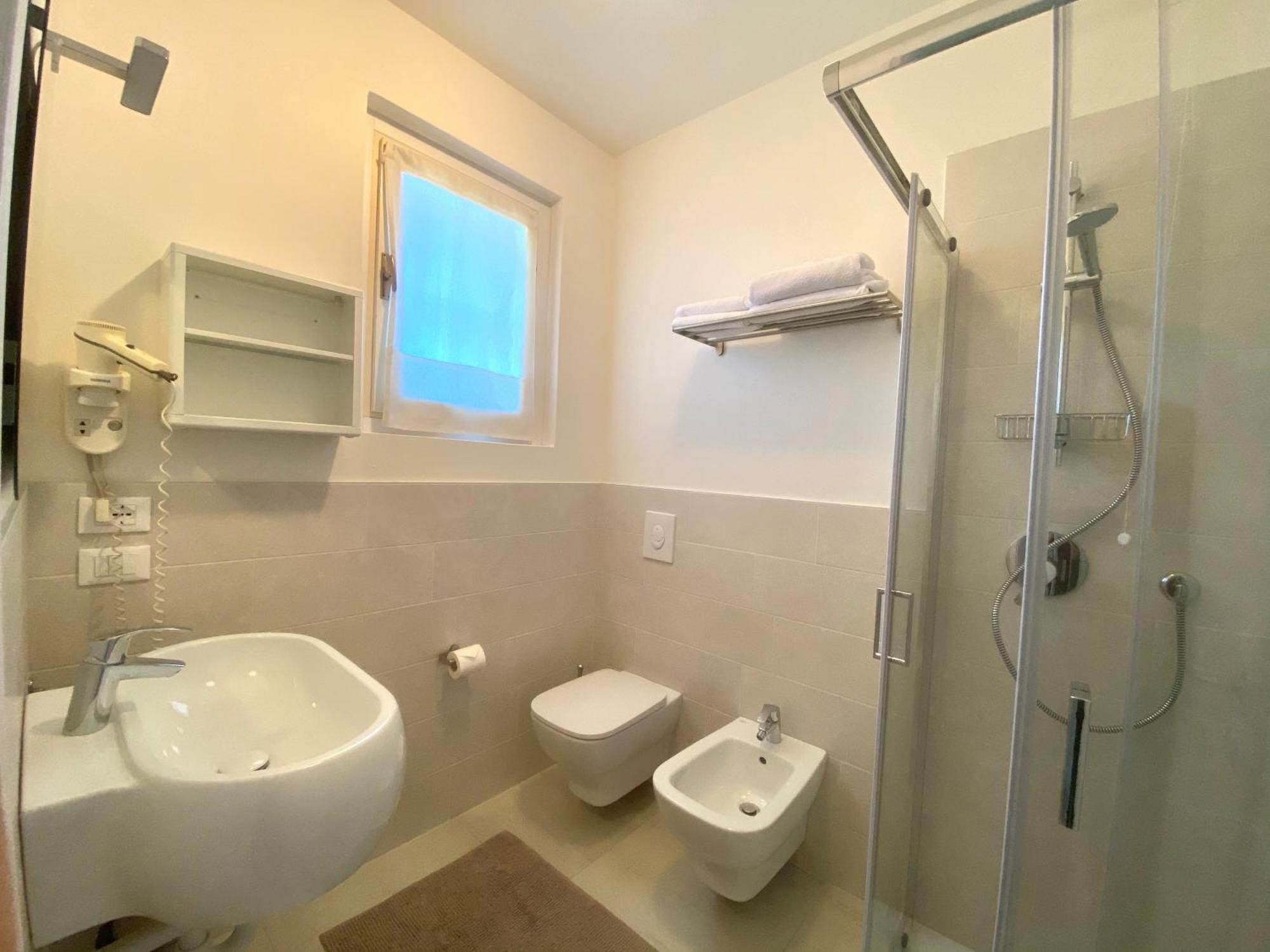 Jolly Apartments Сирмионе Номер фото
