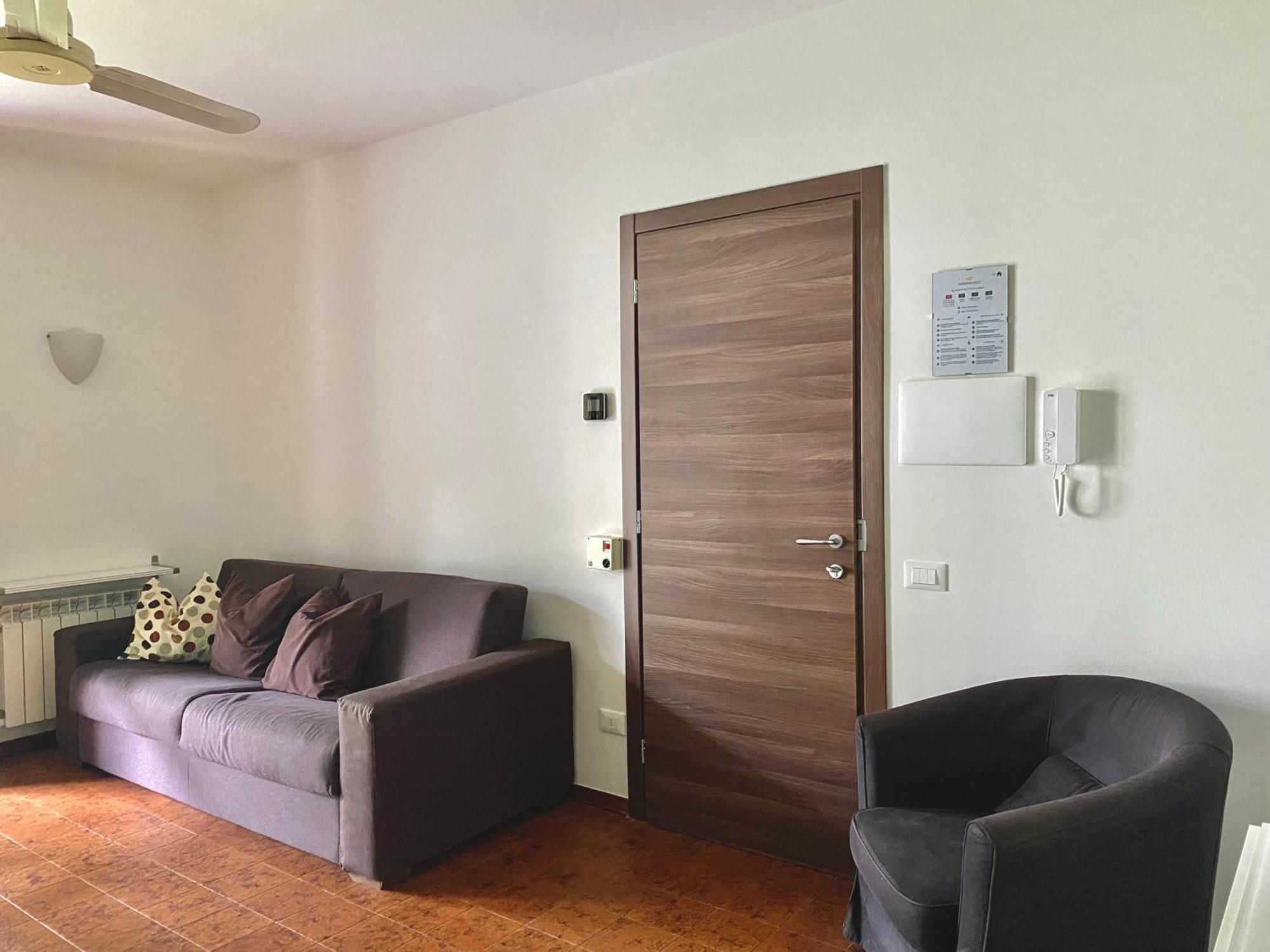 Jolly Apartments Сирмионе Экстерьер фото